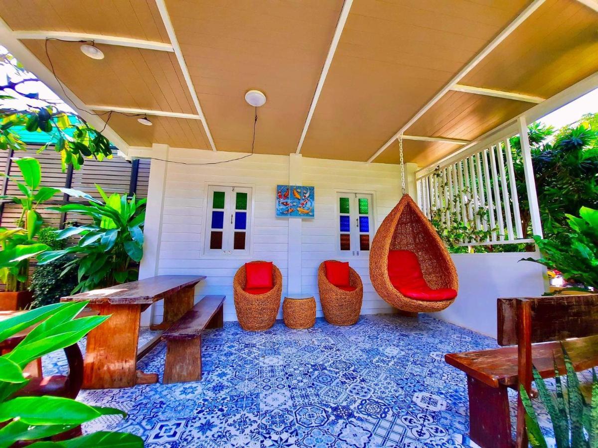 Готель Koh Larn Riviera Екстер'єр фото