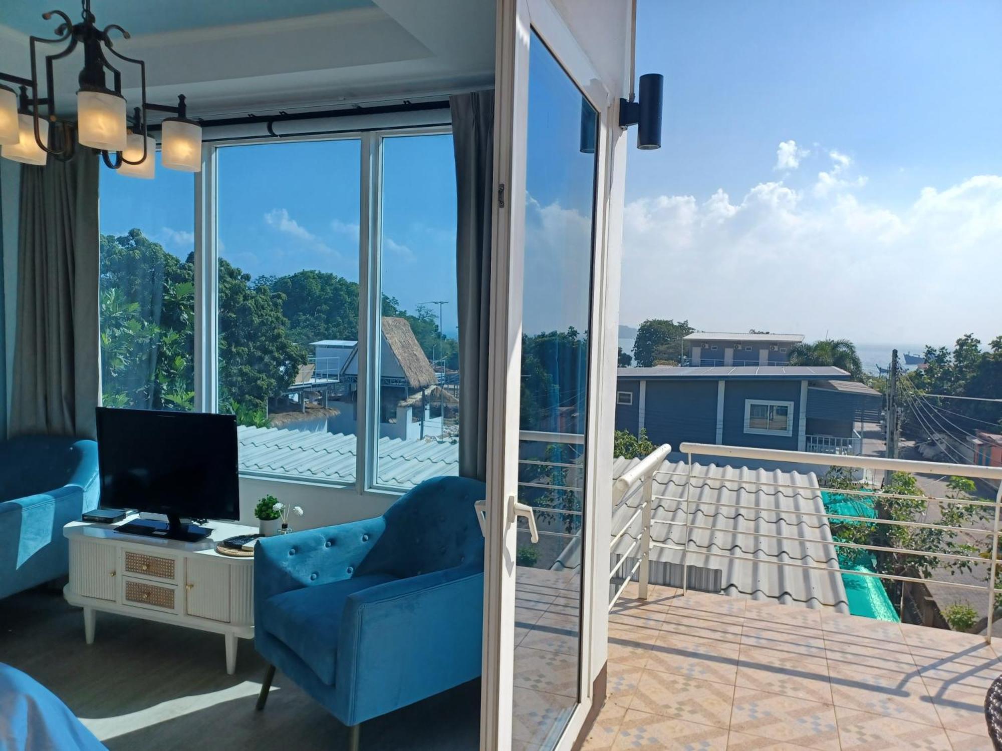 Готель Koh Larn Riviera Екстер'єр фото