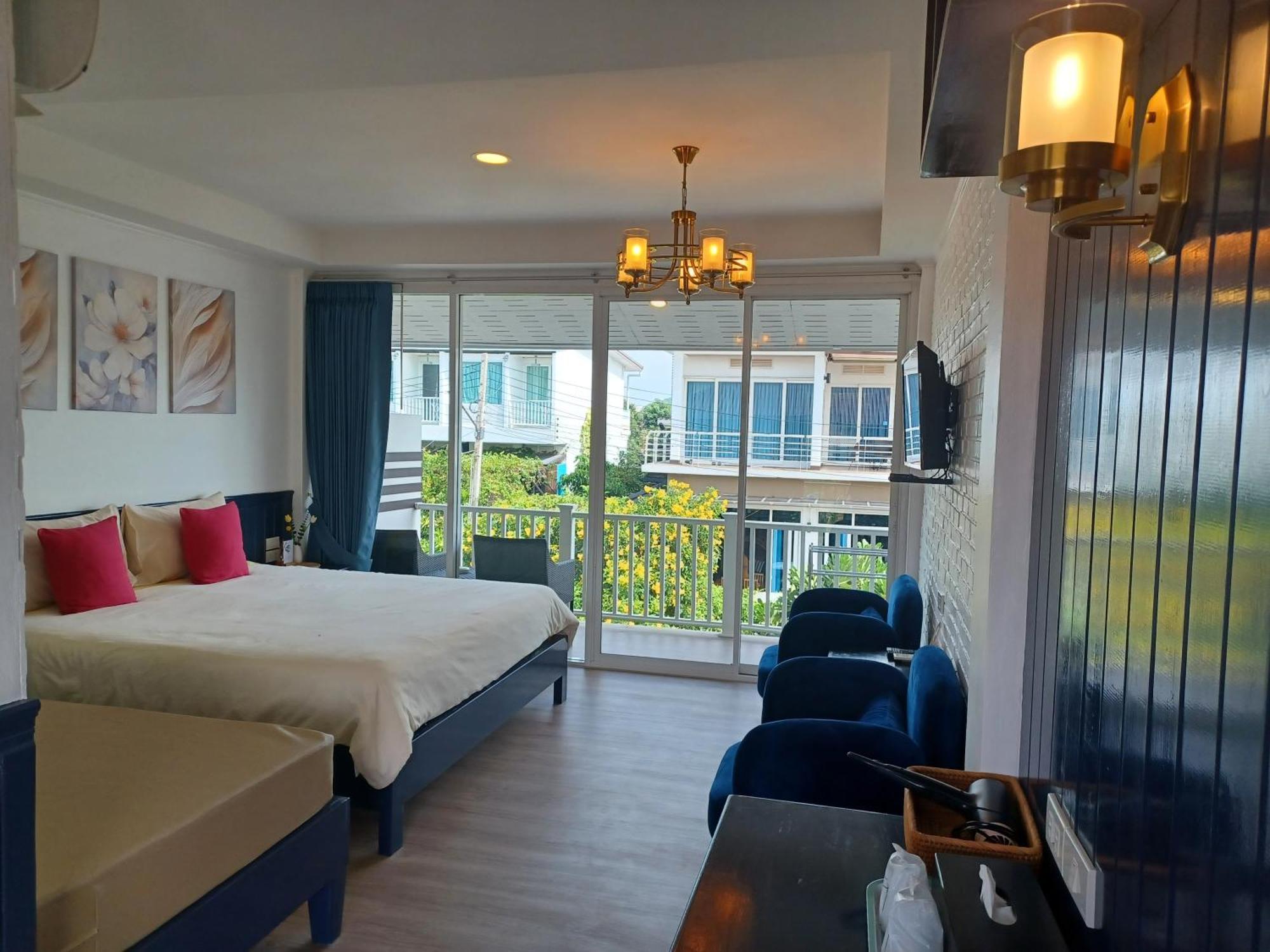 Готель Koh Larn Riviera Екстер'єр фото